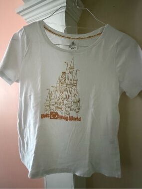 Walt Disney World tshirt. Size XS. NWOT